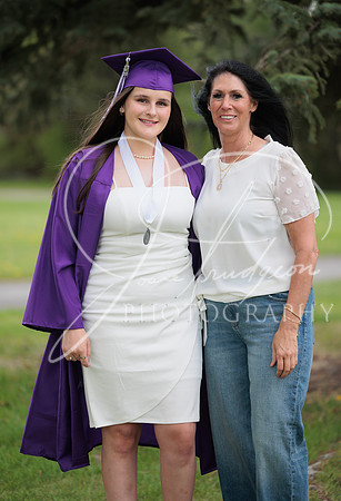 2025 Grads at the Park (459)