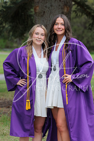 2025 Grads at the Park (281)