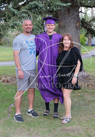 2025 Grads at the Park (102)