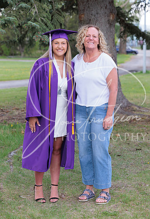 2025 Grads at the Park (117)