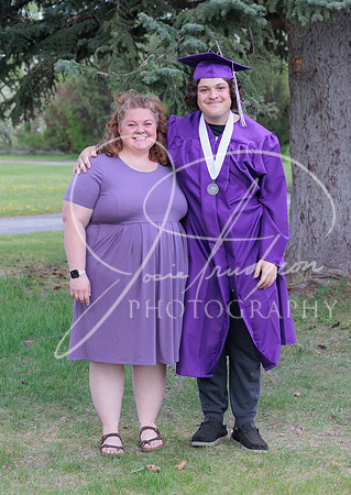 2025 Grads at the Park (211)