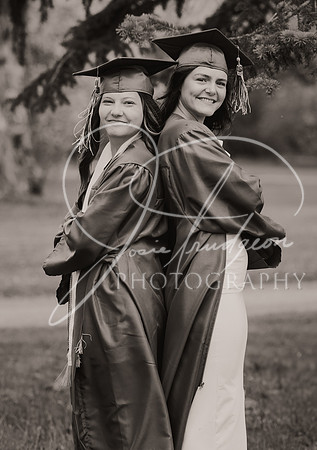 2025 Grads at the Park (494)