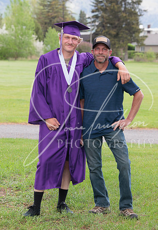 2025 Grads at the Park (355)