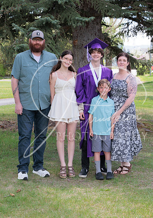 2025 Grads at the Park (145)