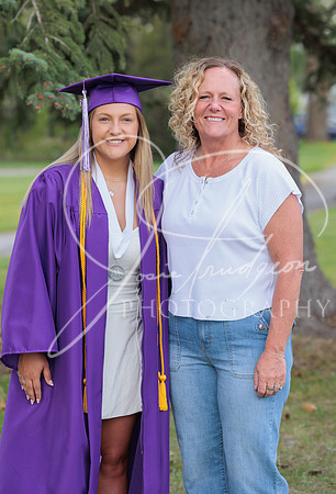 2025 Grads at the Park (119)