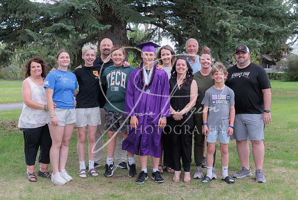 2025 Grads at the Park (466)