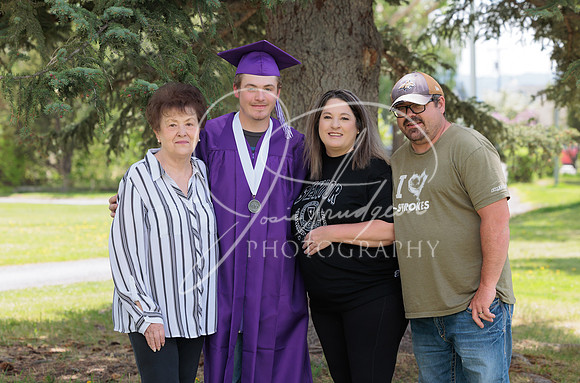 2025 Grads at the Park (131)