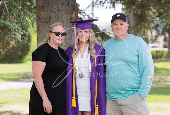 2025 Grads at the Park (177)