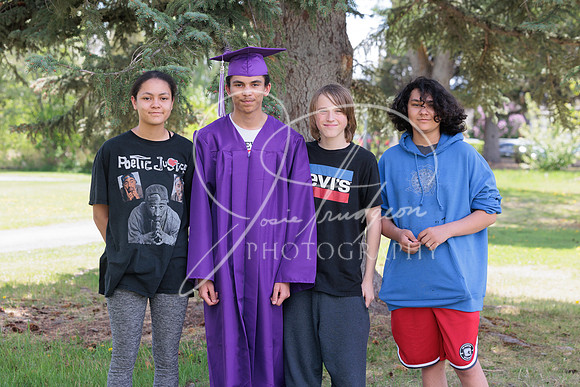 2025 Grads at the Park (73)