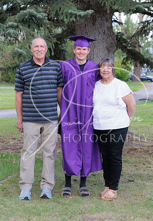 2025 Grads at the Park (114)