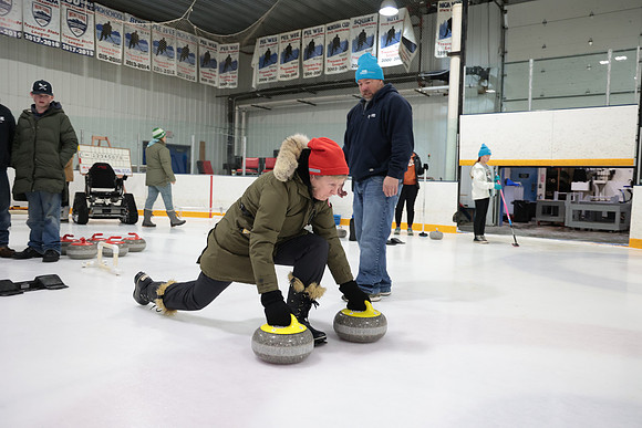 24 Learn to Curl (3)
