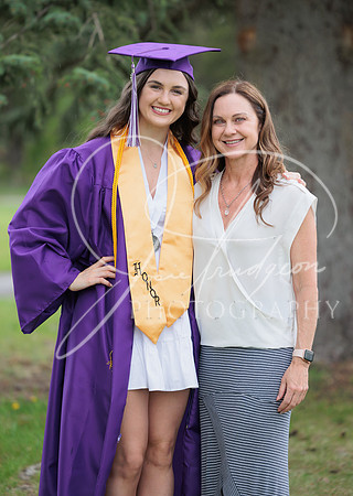 2025 Grads at the Park (401)