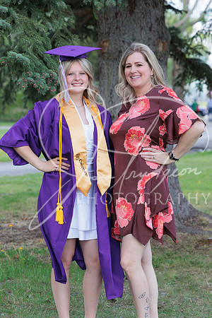 2025 Grads at the Park (136)