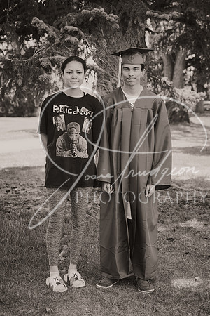 2025 Grads at the Park (77)