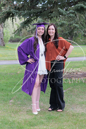 2025 Grads at the Park (370)
