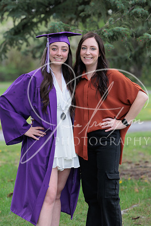 2025 Grads at the Park (368)