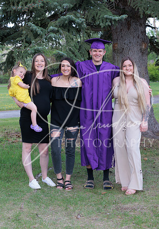 2025 Grads at the Park (108)