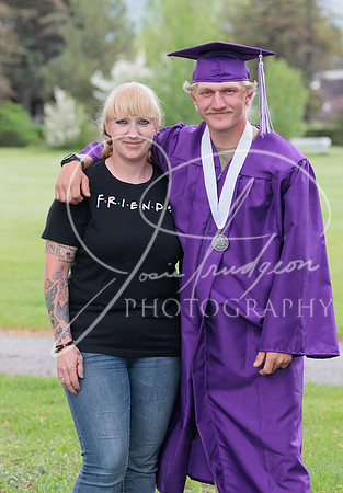 2025 Grads at the Park (357)