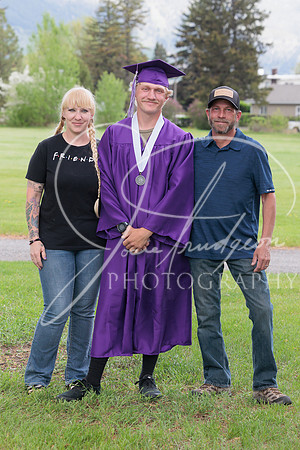 2025 Grads at the Park (353)