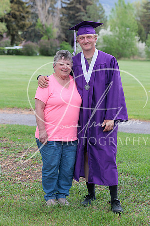 2025 Grads at the Park (340)