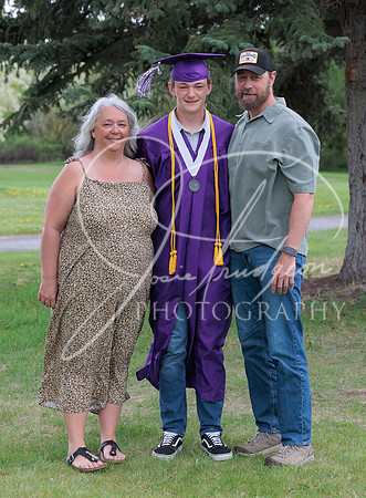 2025 Grads at the Park (444)