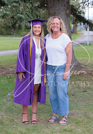 2025 Grads at the Park (118)