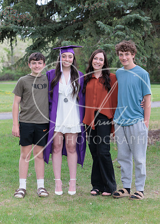 2025 Grads at the Park (372)