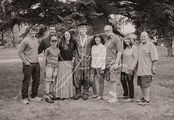 2025 Grads at the Park (289)